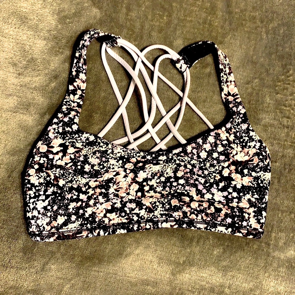 LULULEMON SPORTS BRA